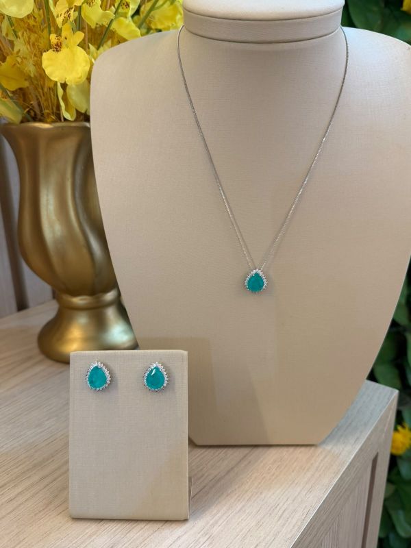 CONJUNTO GOTA CRAVEJADA EM VOLTA