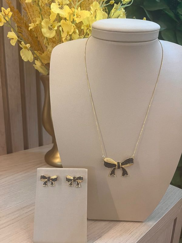 CONJUNTO DE LAÇO