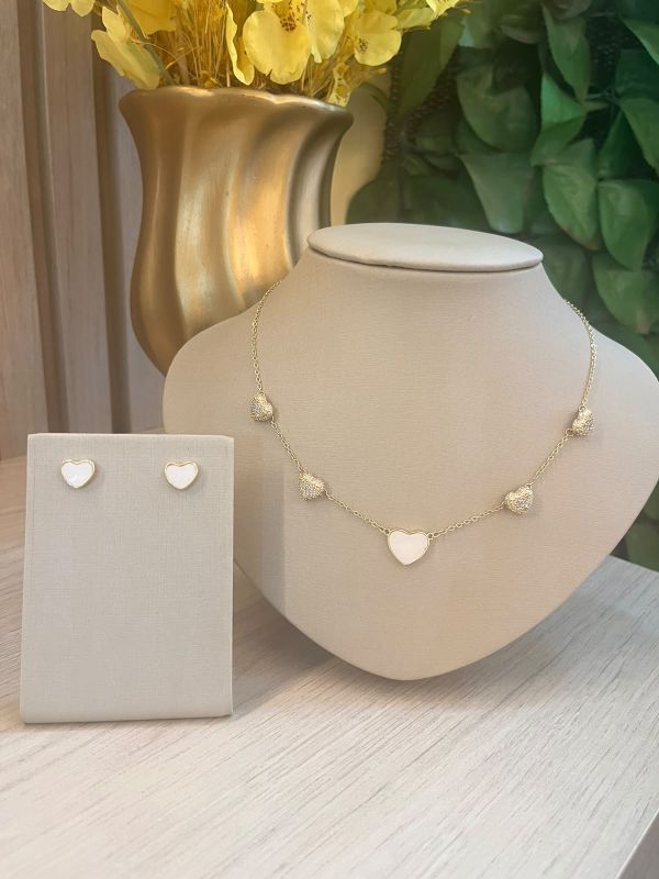 CONJUNTO CORAÇÕES LISO E CRAVEJADO