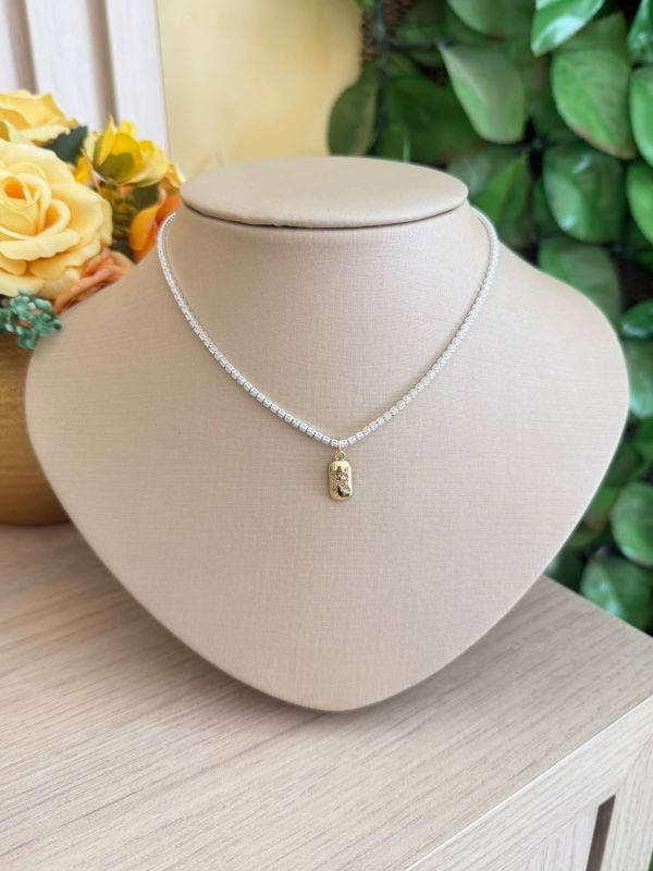 CHOKER RIVIERA COM LETRA R