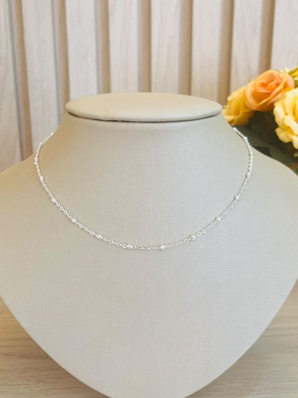CHOKER VINTE E TRES BOLINHAS