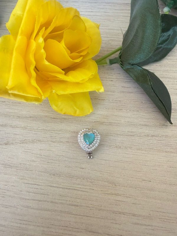 CHARME CORAÇÃO ZIRCONA AZUL COM CRAVEJADO