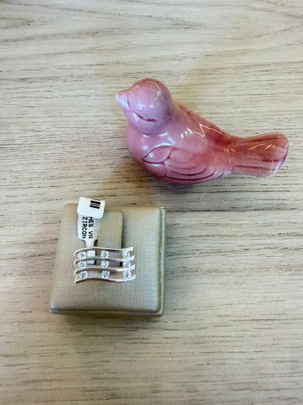 ANEL DETALHES VAZADO COM ZIRCONIA
