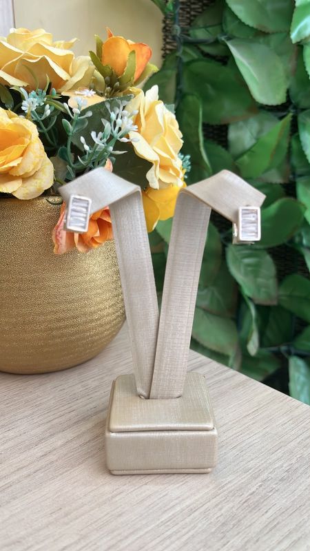 BRINCO ARGOLA QUADRADA COM NAVARRETE
