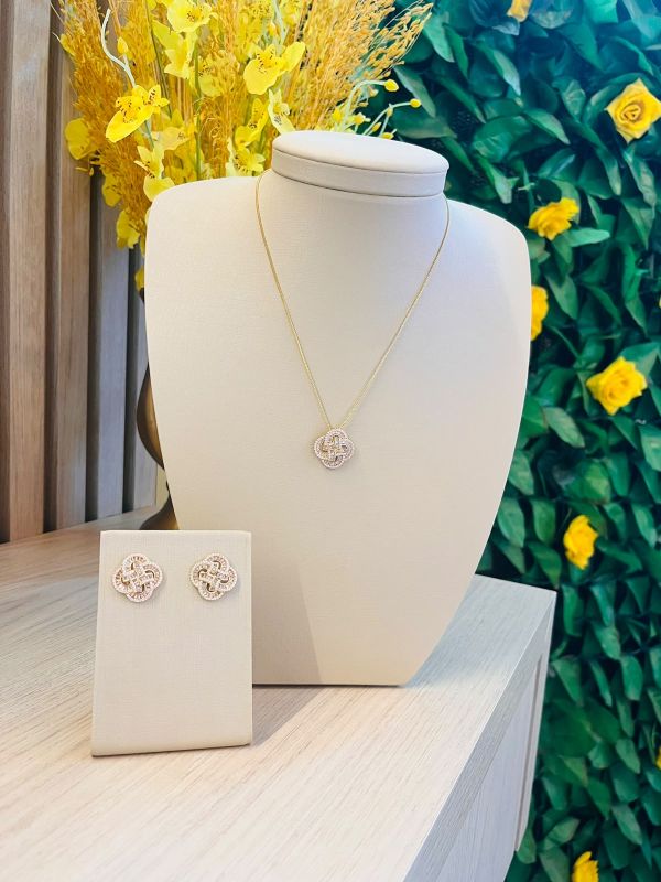CONJUNTO VAN CLIFF COM NAVARRETE