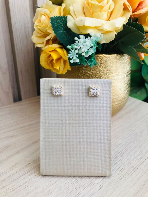 BRINCO QUADRADO EM ZIRCONIA