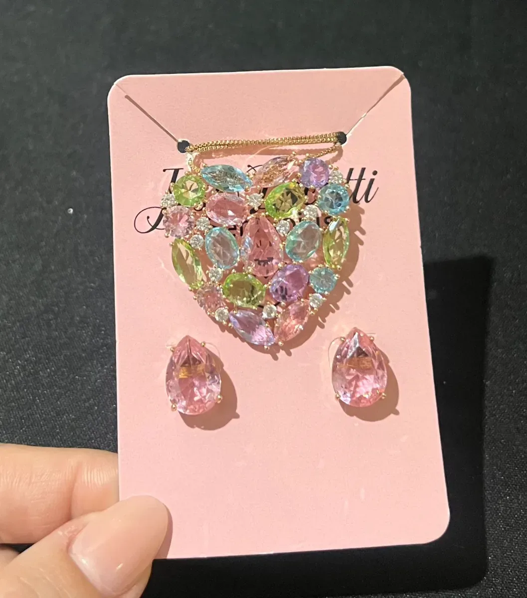 Conjunto coração inteiro pedra colorido G Dou
