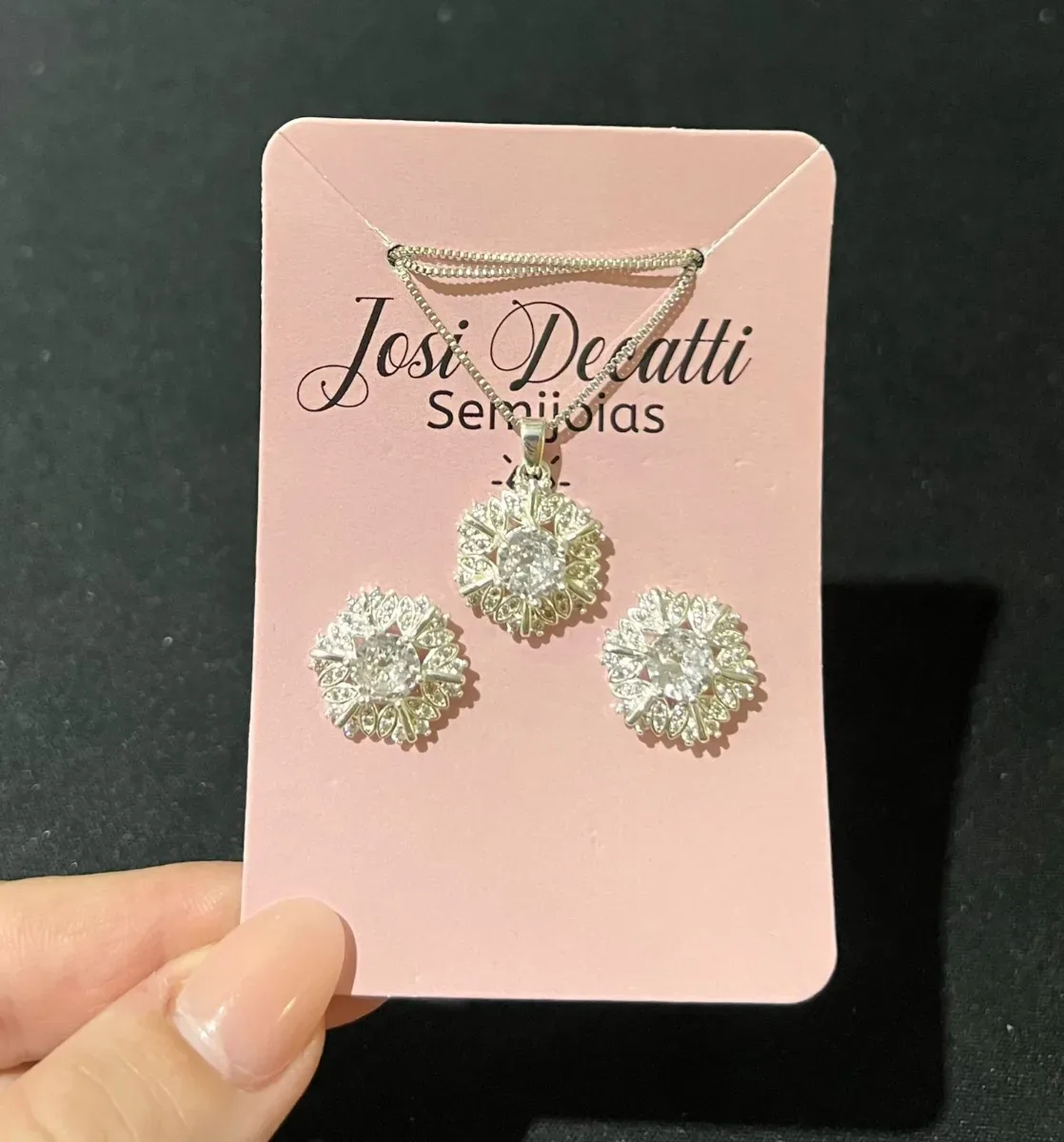 Conjunto flor trabalhada pedra meio Pr
