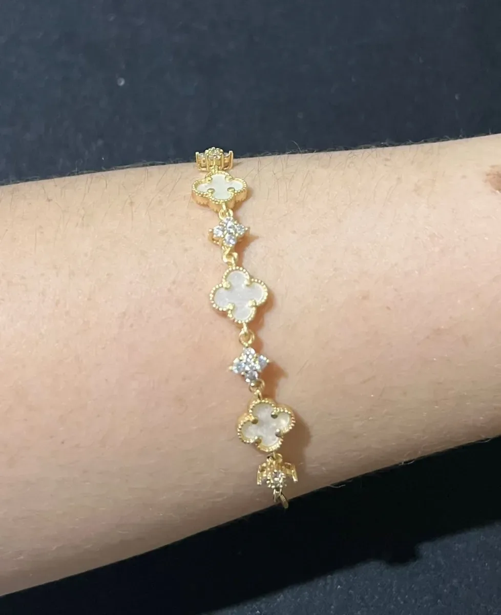 Pulseira trevo fecho diferente Dou