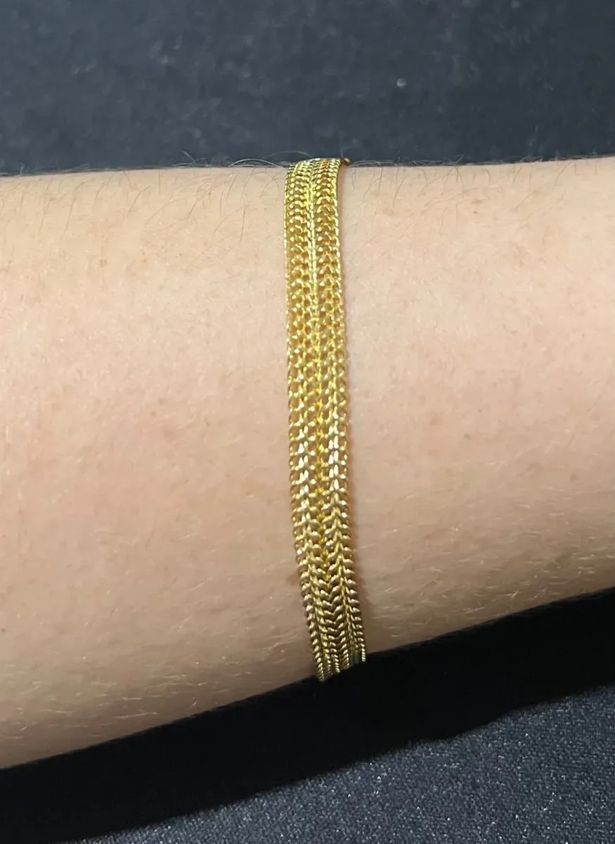 Pulseira trabalhada vazada Dou