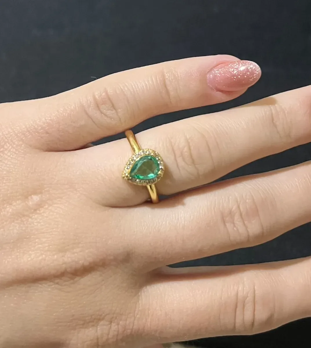 Anel gota verde zirc em volta Dou