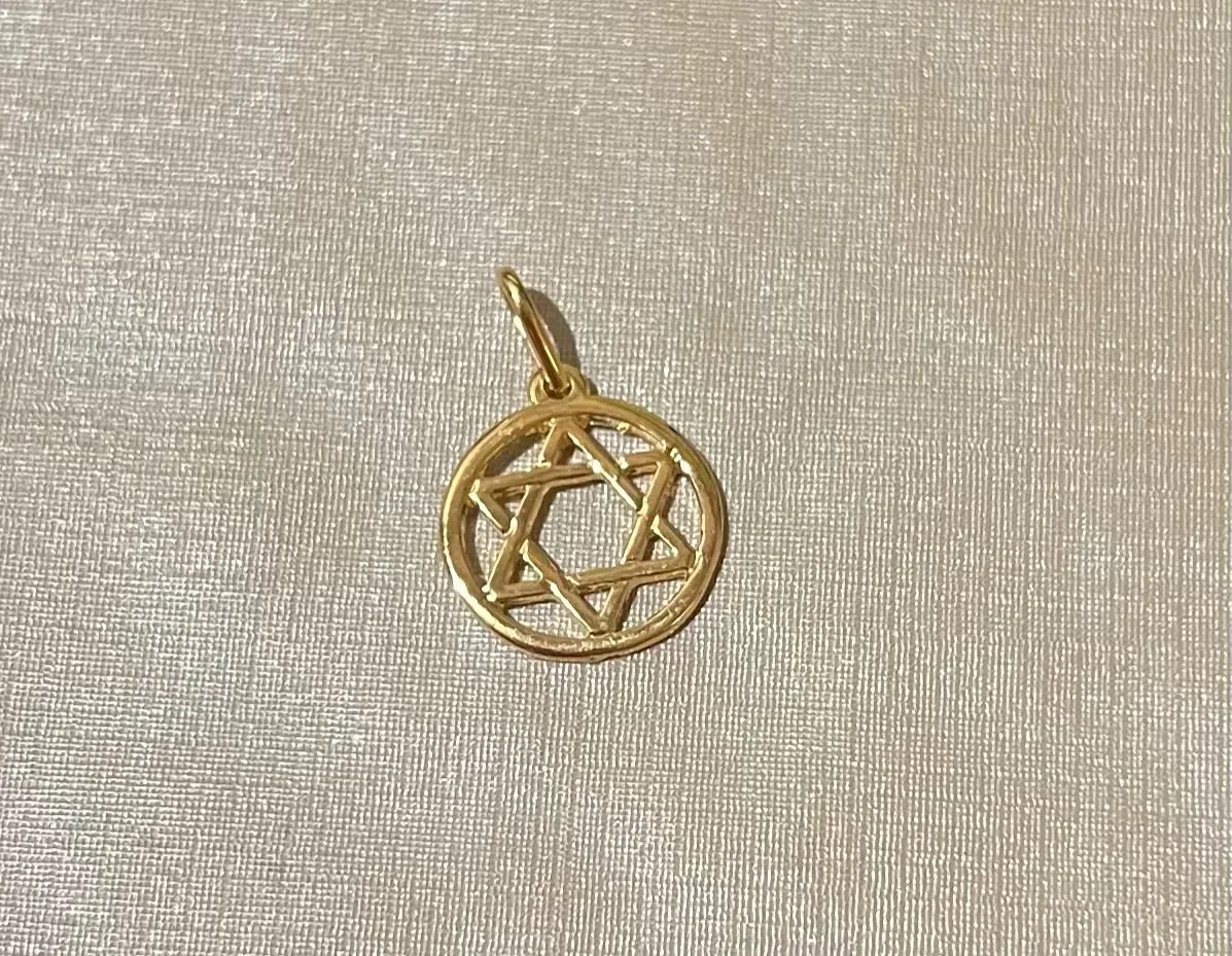 Pingente estrela de Davi Dou