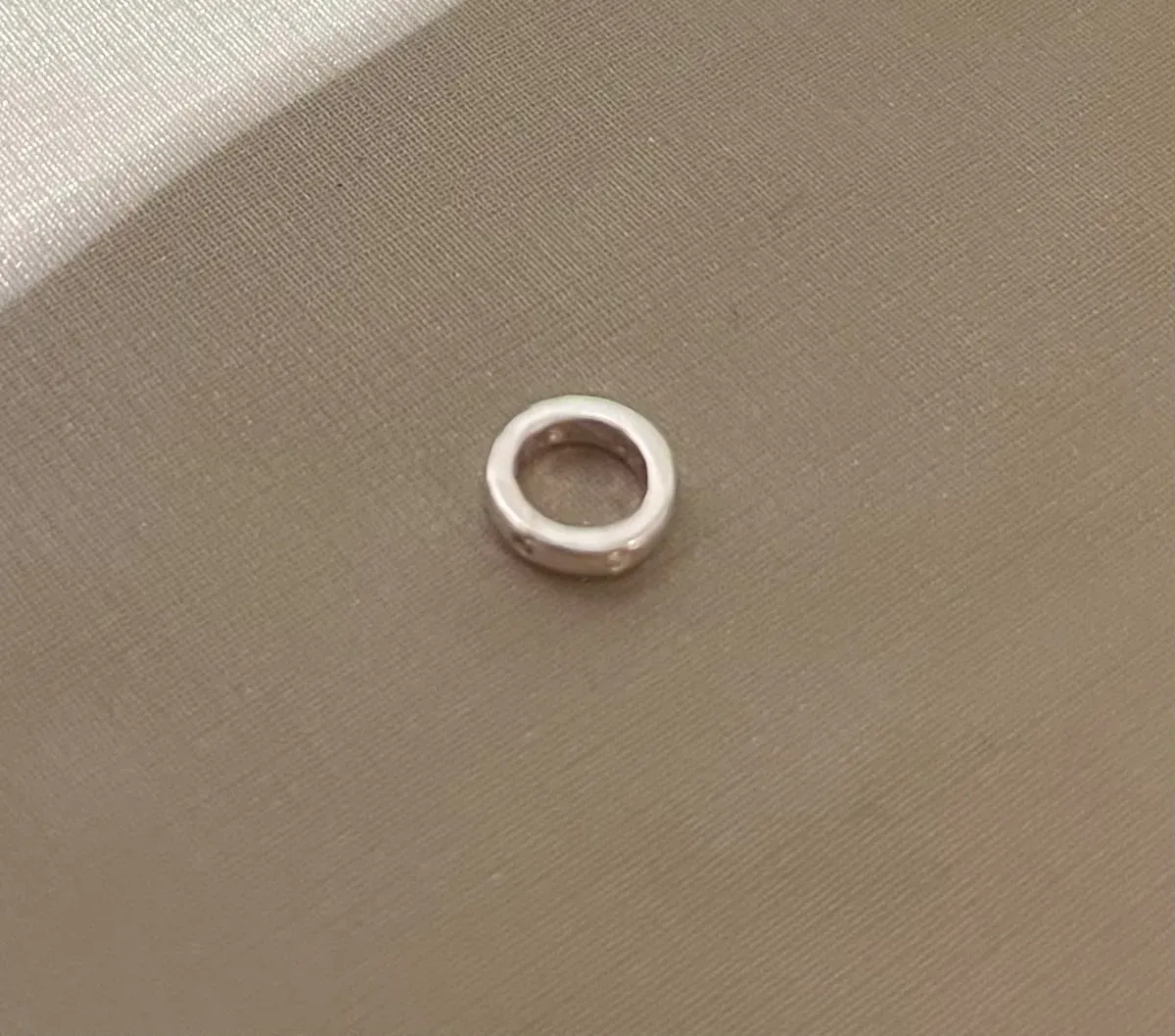 Pingente separador fino liso zirc meio pr