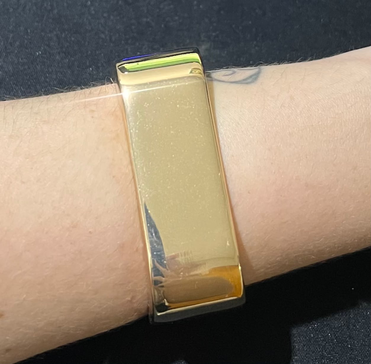 Bracelete retangular largo Dou