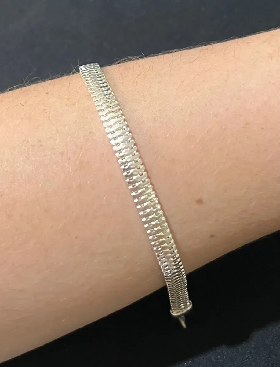 Pulseira cobra diferente Pr