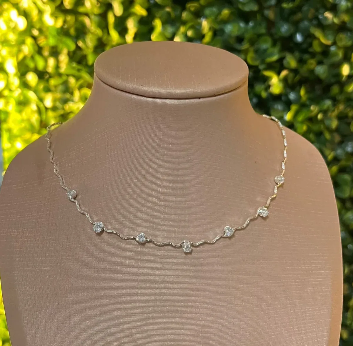 Choker pedra diferente Pr