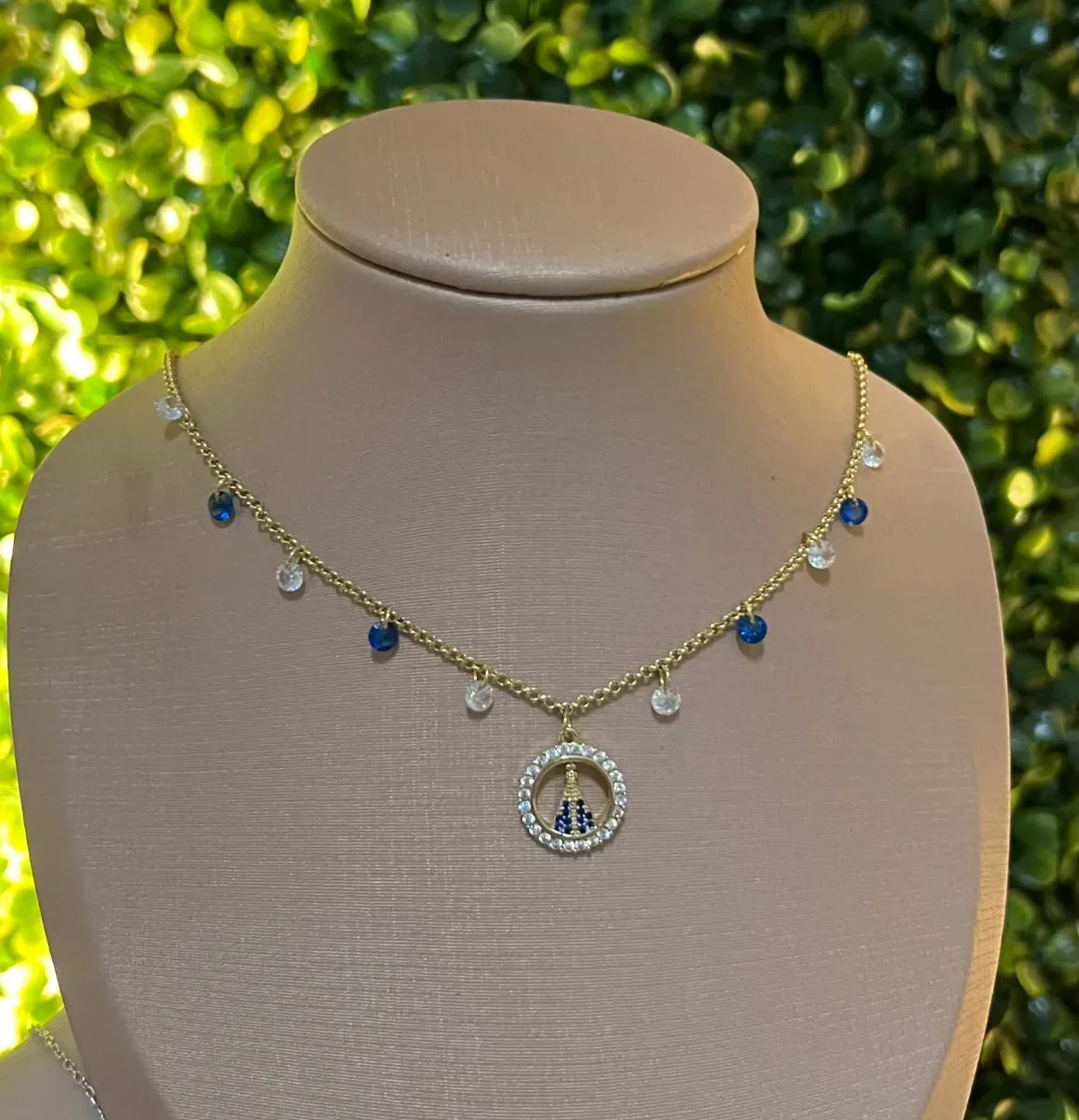 Choker Nossa Senhora pedras colorida Dou