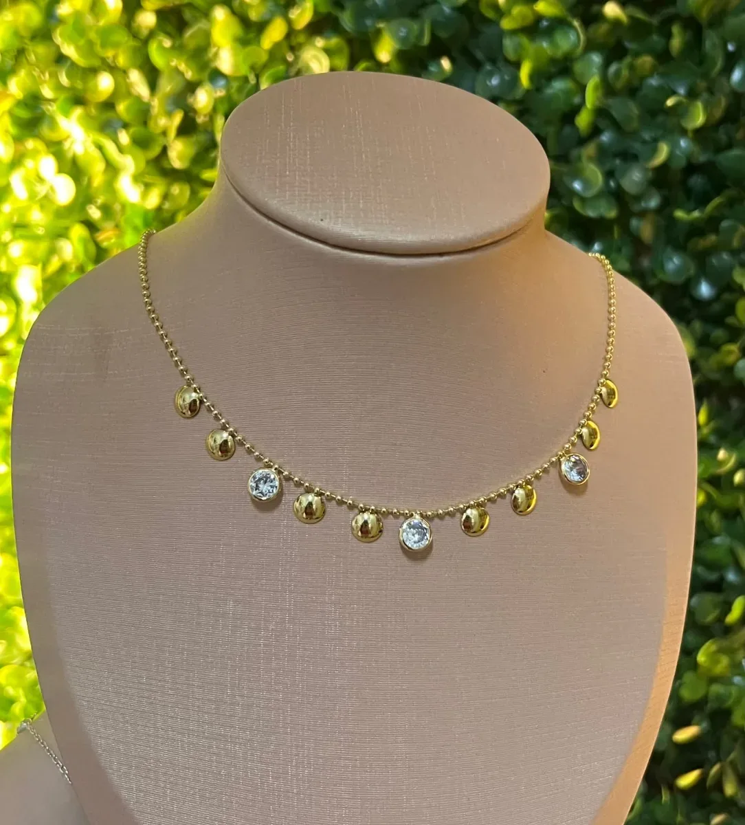 Choker redondo e pedra pend Dou