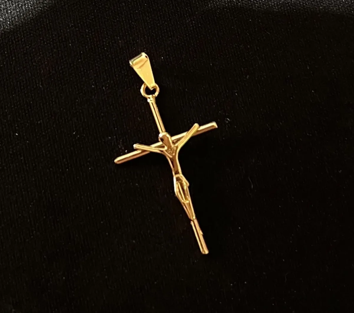 Pingente cruz Cristo Dou