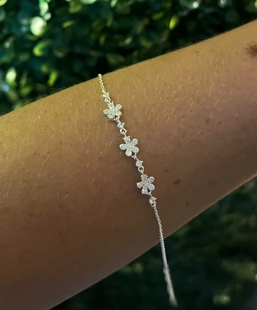 Le pulseira 3 flor pedras zirc