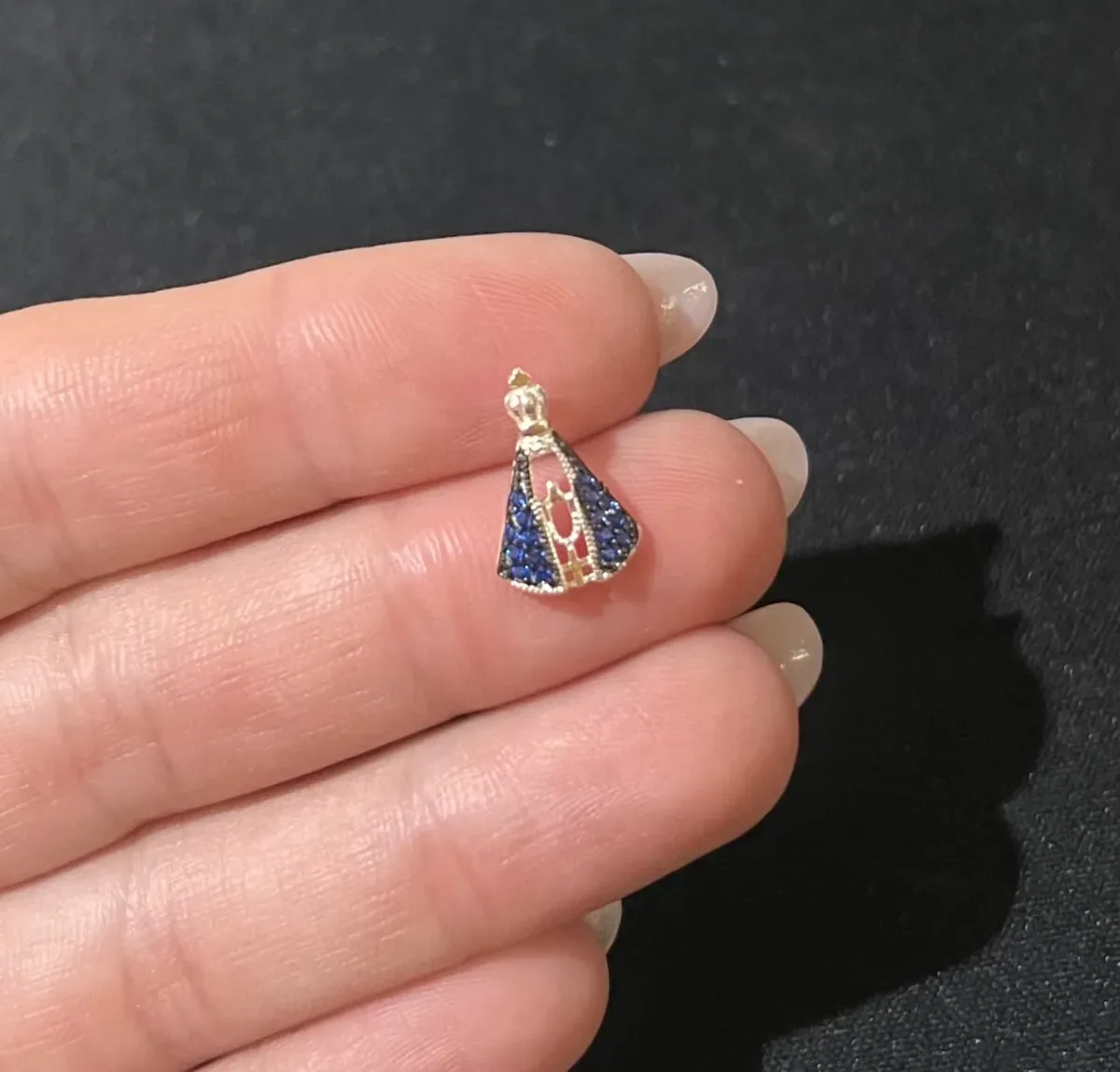 Le pingente Nossa Senhora zirc azul p